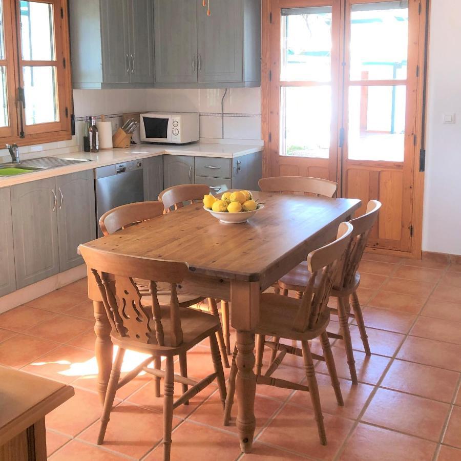 Cortijo Rocas Altas Villa Iznájar Buitenkant foto